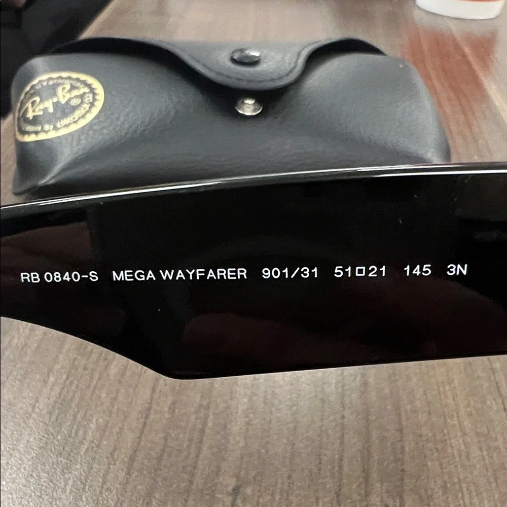Ray-Ban Black Gloss Wayfarer Sunglasses - Picture 2 of 4